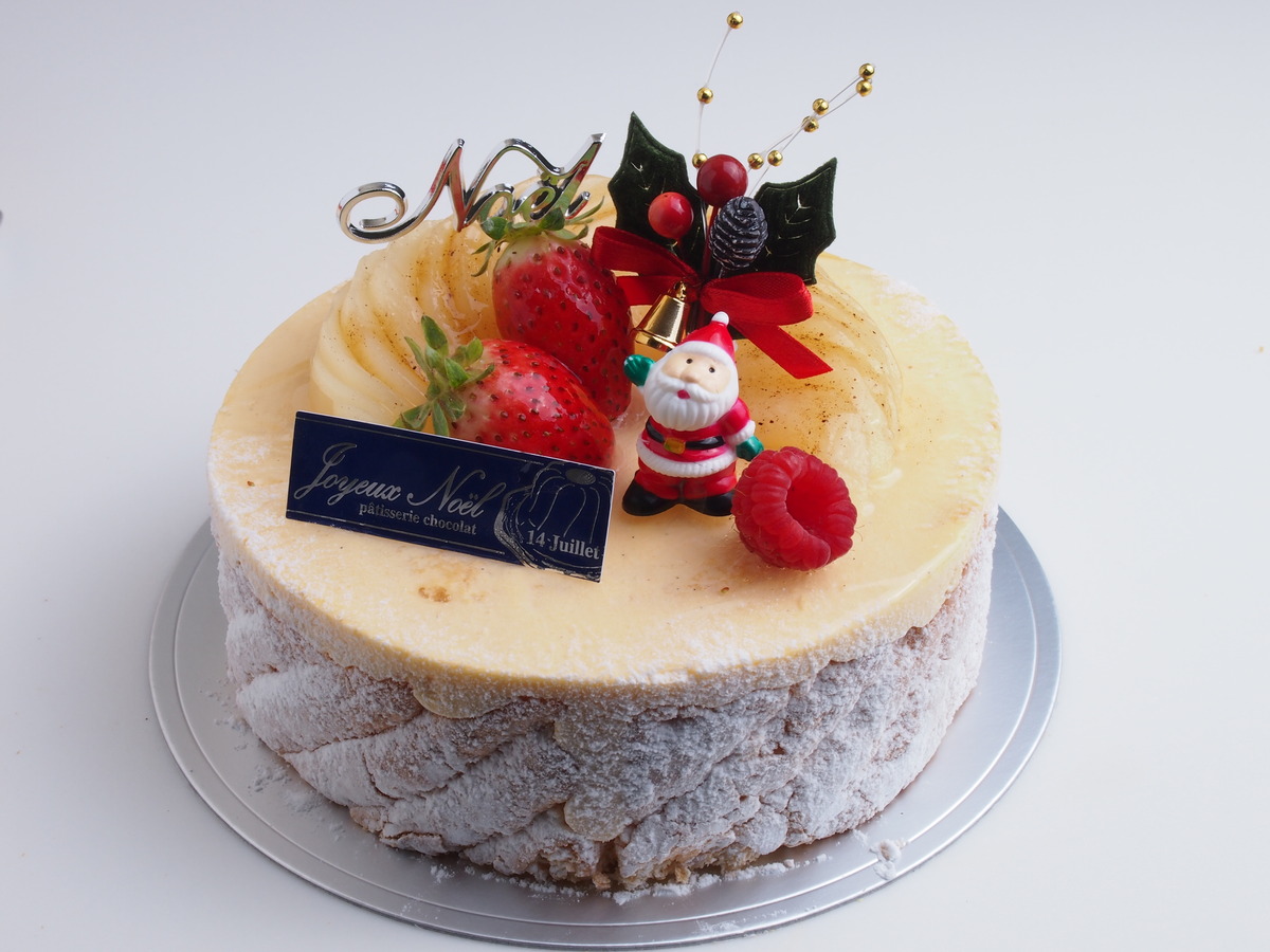 ２０１５クリスマスケーキ シャルロット ポワール フレーズ フランス菓子 キャトーズ ジュイエ